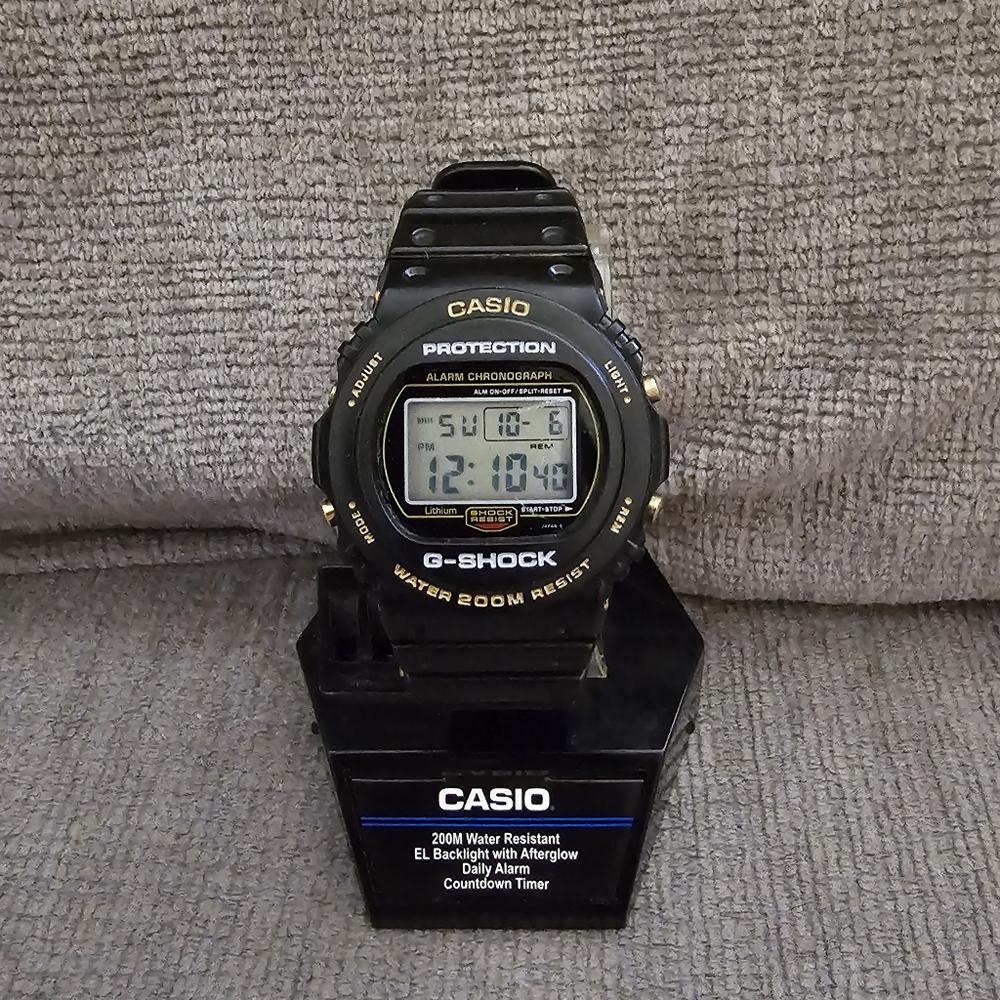 Vintage Casio Dw 5700c GShock Watch Gold